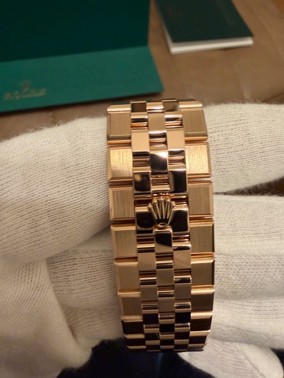 ロレックス その他 12733（高級時計）の商品画像 - 査定依頼日：2026年3月31日 - 最高査定価格：10,250,000円