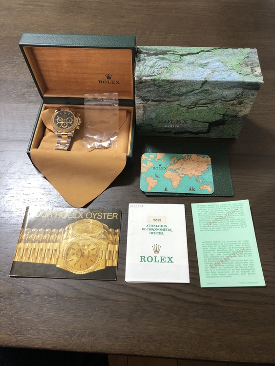 16523（高級時計）の商品画像 - 査定依頼日：2022年4月2日 - 最高査定価格：2,350,000円