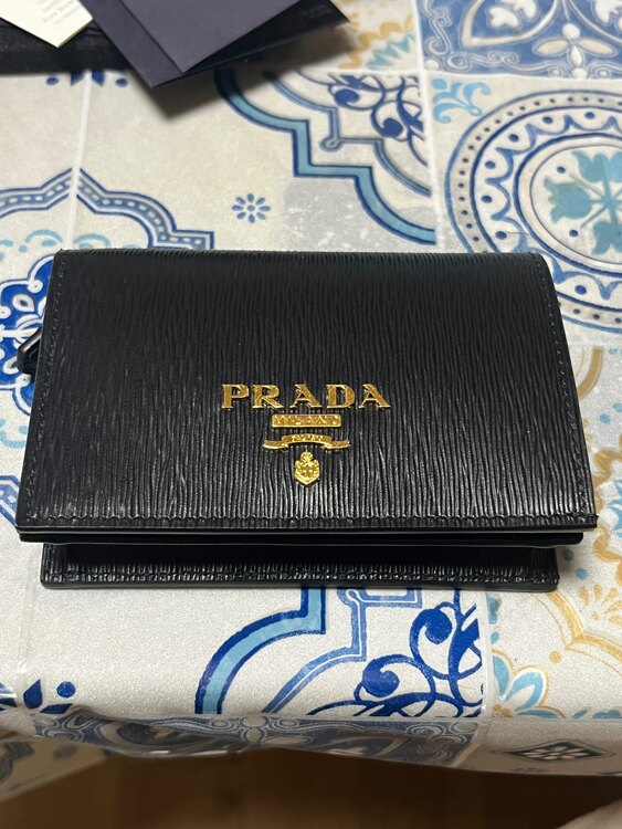 プラダ　財布（ブランド財布・小物）の商品画像 - 査定依頼日：2025年1月28日 - 最高査定価格：30,000円