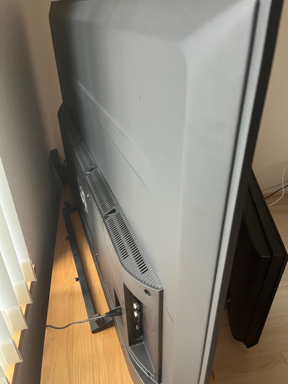 東芝　REGZA 55M540X（家電）の商品画像 - 査定依頼日：2025年8月11日 - 最高査定価格：500円