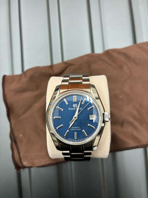 銀座限定（高級時計）の商品画像 - 査定依頼日：2025年2月1日 - 最高査定価格：700,000円