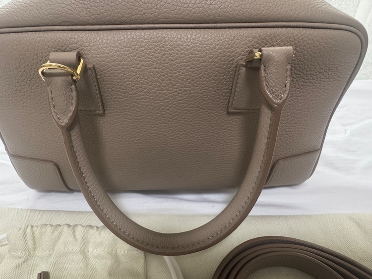 ロエベアマソナ23（ブランドバッグ）の商品画像 - 査定依頼日：2025年12月24日 - 最高査定価格：70,000円