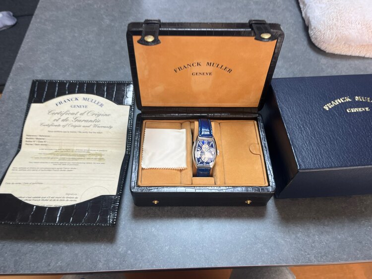 フランクミュラー トノウカーベックス （高級時計）の商品画像 - 査定依頼日：2025年3月26日 - 最高査定価格：400,000円