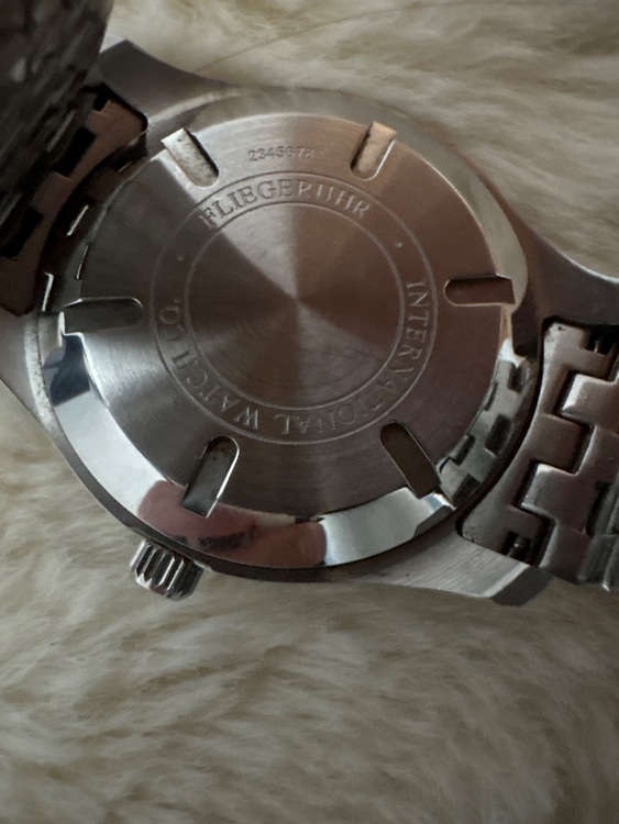 IWC パイロットウォッチ （高級時計）の商品画像 - 査定依頼日：2025年10月5日 - 最高査定価格：700,000円