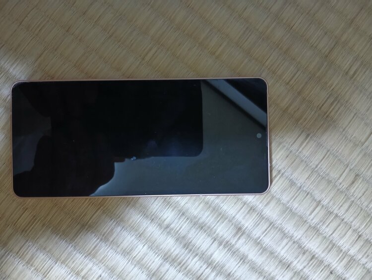 AQUOS AQUOS sense6 au（スマホ）の商品画像 - 査定依頼日：2026年9月27日 - 最高査定価格：3,000円