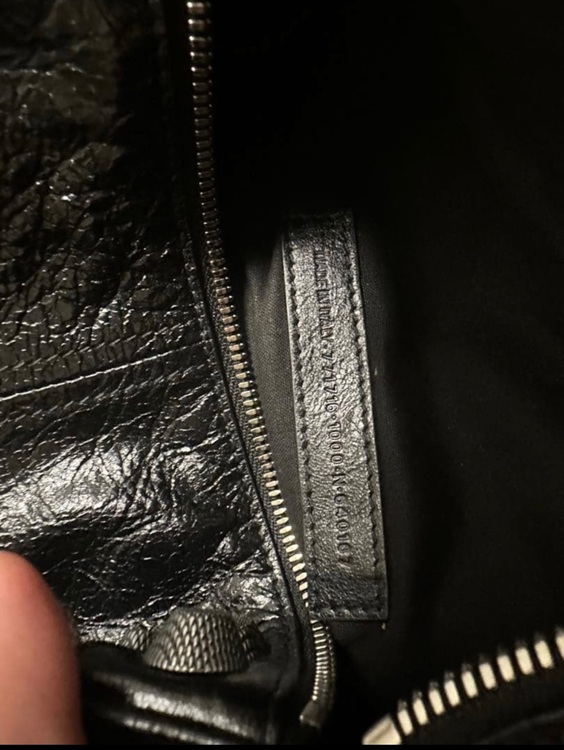 バレンシアガ  （ブランドバッグ）の商品画像 - 査定依頼日：2025年10月18日 - 最高査定価格：165,000円