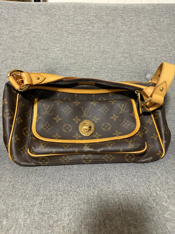 FL0016（ブランドバッグ）の商品画像 - 査定依頼日：2025年5月3日 - 最高査定価格：180,000円