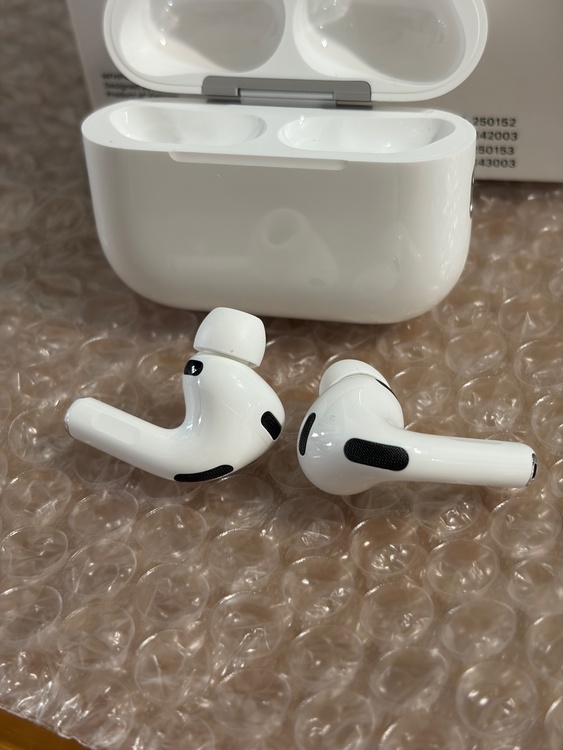 AirPodspro3（オーディオ・スピーカー）の商品画像 - 査定依頼日：2026年5月28日 - 最高査定価格：15,100円