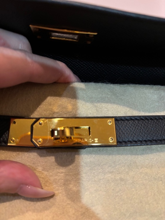 ケリー28（ブランドバッグ）の商品画像 - 査定依頼日：2025年6月6日 - 最高査定価格：2,950,000円