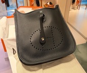 エブリン　29 シルバー金具　黒（ブランドバッグ）の商品画像 - 査定依頼日：2025年6月17日 - 最高査定価格：560,000円