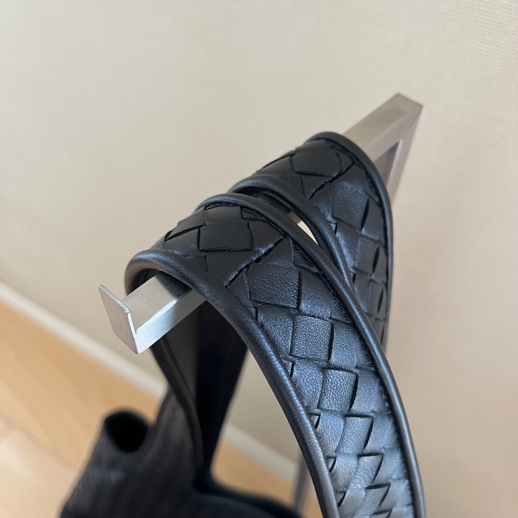 876338V5KD08803（ブランドバッグ）の商品画像 - 査定依頼日：2026年10月12日 - 最高査定価格：330,000円