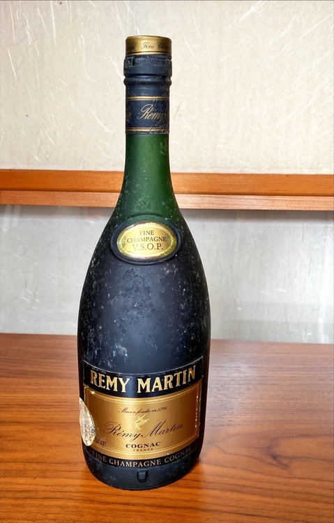 ブランデー カミュ （お酒）の商品画像 - 査定依頼日：2026年3月5日 - 最高査定価格：13,300円