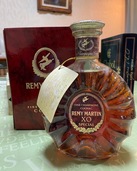 レミー・マルタン XO スペシャル 旧ラベル 700ml 箱付き　（お酒）の商品画像 - 査定依頼日：2022年4月4日 - 最高査定価格：7,000円