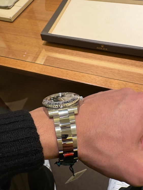 GMTマスターII オイスタースチール　黒灰（高級時計）の商品画像 - 査定依頼日：2026年2月13日 - 最高査定価格：3,150,000円