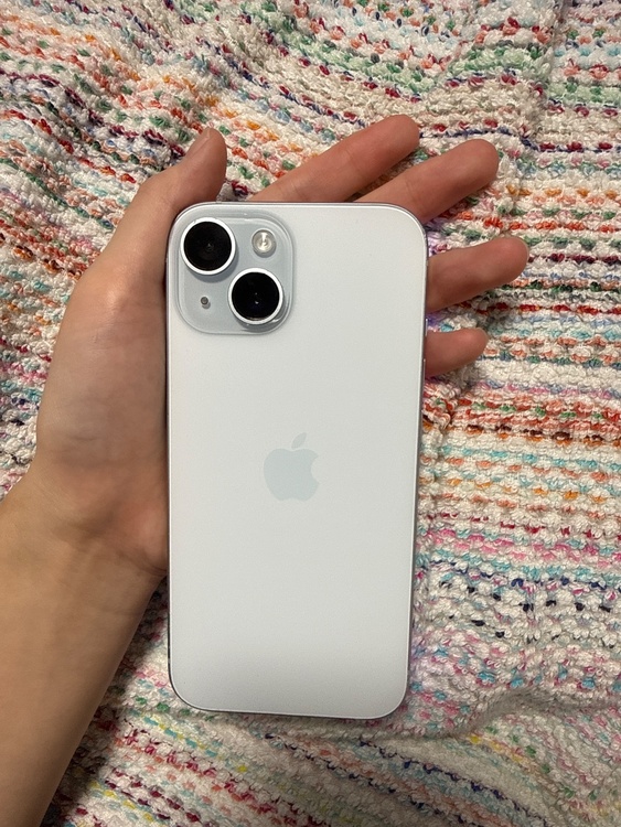 iPhone iPhone 15 256GB docomo（スマホ）の商品画像 - 査定依頼日：2026年10月14日 - 最高査定価格：64,000円