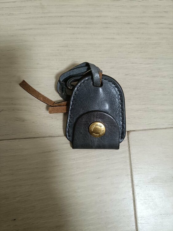 ミュウミュウ  （ブランドバッグ）の商品画像 - 査定依頼日：2026年2月1日 - 最高査定価格：70,000円