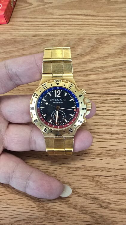 ブルガリ ディアゴノ professional g（高級時計）の商品画像 - 査定依頼日：2025年9月30日 - 最高査定価格：1,350,000円