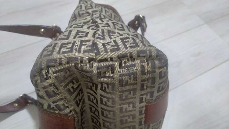 トートバック（ブランドバッグ）の商品画像 - 査定依頼日：2025年3月5日 - 最高査定価格：15,000円