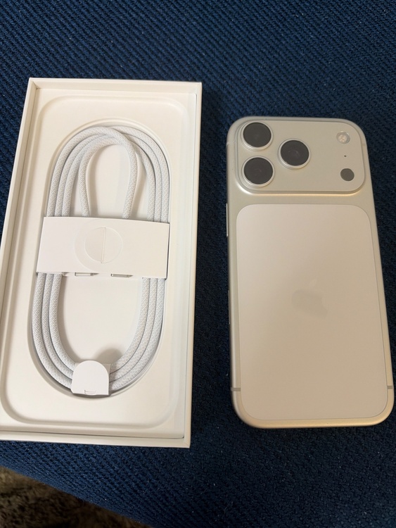 iPhone iPhone 17 Pro 256GB SIMフリー（スマホ）の商品画像 - 査定依頼日：2026年9月26日 - 最高査定価格：150,000円