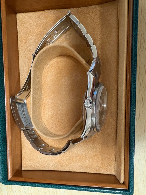 ロレックス パーペチュアルデイト 1521（高級時計）の商品画像 - 査定依頼日：2026年3月10日 - 最高査定価格：750,000円