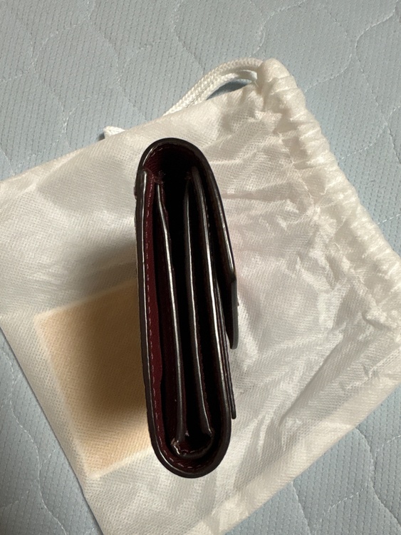 財布（ブランド財布・小物）の商品画像 - 査定依頼日：2026年8月19日 - 最高査定価格：1,000円
