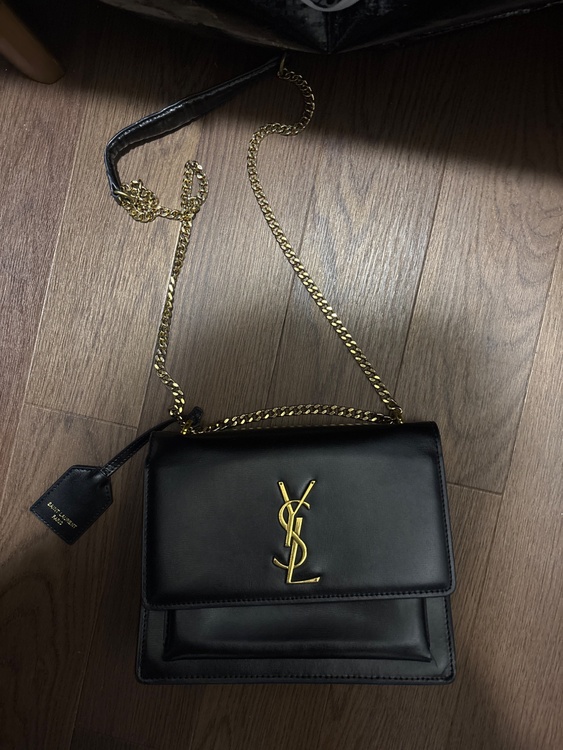 イブサンローラン  （ブランドバッグ）の商品画像 - 査定依頼日：2026年4月3日 - 最高査定価格：160,000円