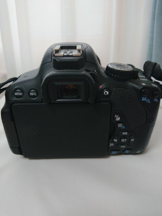 EOS kiss X6i（カメラ）の商品画像 - 査定依頼日：2026年4月15日 - 最高査定価格：14,100円