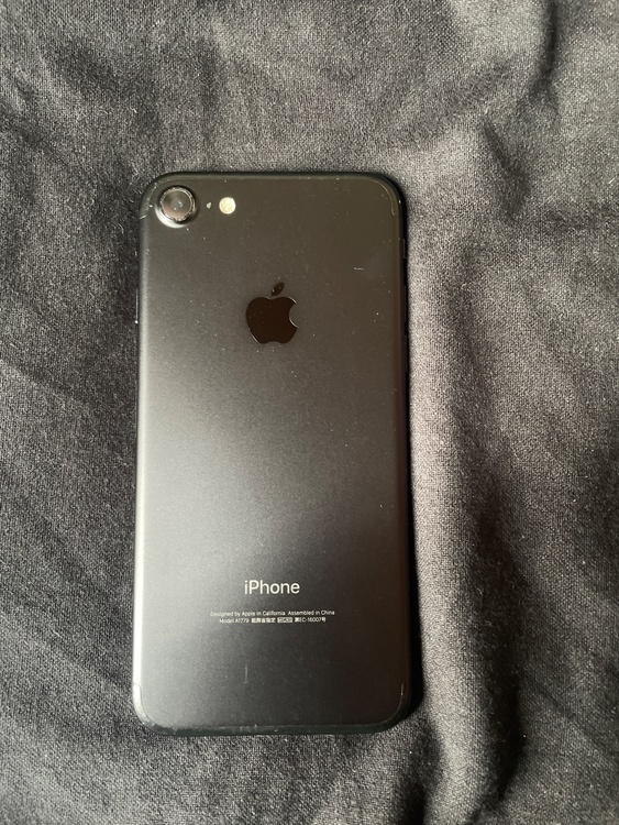 iPhone7 32GB SIMフリー（スマホ）の商品画像 - 査定依頼日：2026年1月28日 - 最高査定価格：1,500円