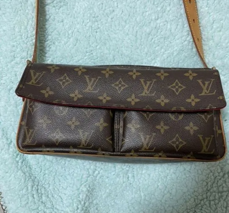 ヴィバシテ（ブランドバッグ）の商品画像 - 査定依頼日：2021年11月29日