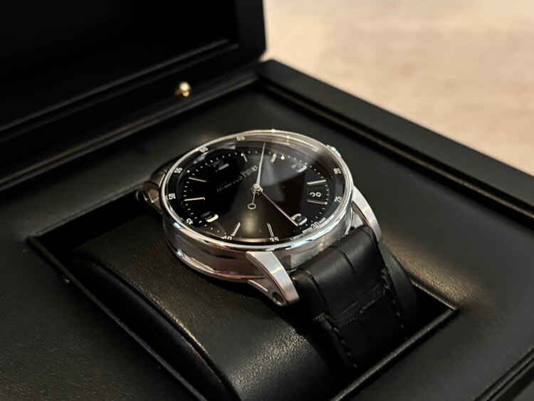 オーデマピゲ その他 code11.5（高級時計）の商品画像 - 査定依頼日：2025年5月6日 - 最高査定価格：2,000,000円