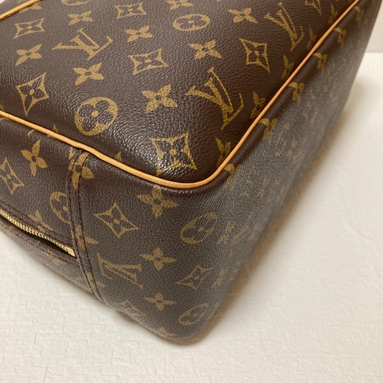 ドーヴィル（ブランドバッグ）の商品画像 - 査定依頼日：2025年11月30日 - 最高査定価格：68,000円