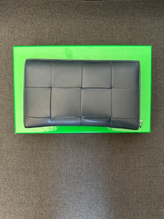 ボッテガ・ヴェネタ  （ブランドバッグ）の商品画像 - 査定依頼日：2025年9月7日 - 最高査定価格：50,000円