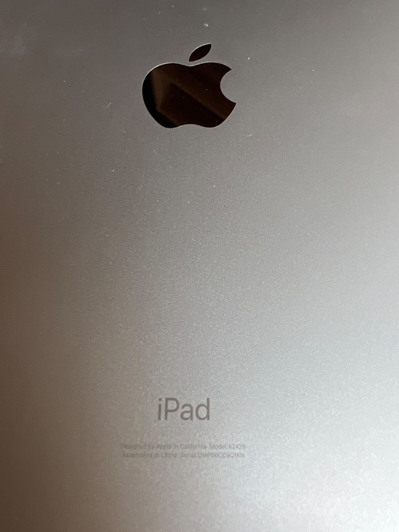 iPad第8世代（PC・タブレット）の商品画像 - 査定依頼日：2026年4月4日 - 最高査定価格：3,000円