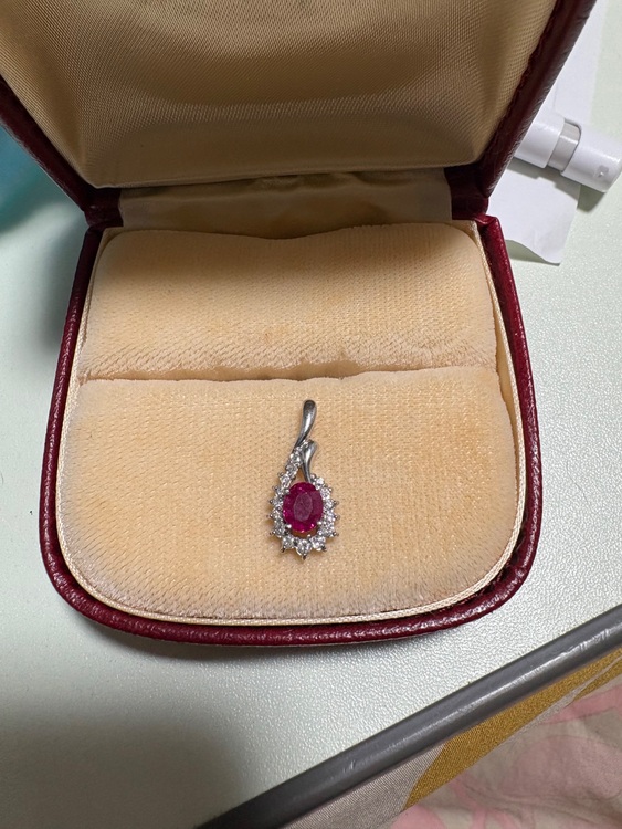 ルビーペンダントトップ（宝石）の商品画像 - 査定依頼日：2025年11月20日 - 最高査定価格：50,000円