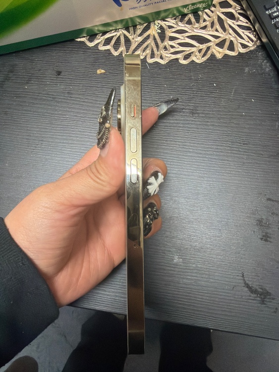 iPhone 14 Pro 512GB docomo（スマホ）の商品画像 - 査定依頼日：2026年3月8日 - 最高査定価格：72,000円