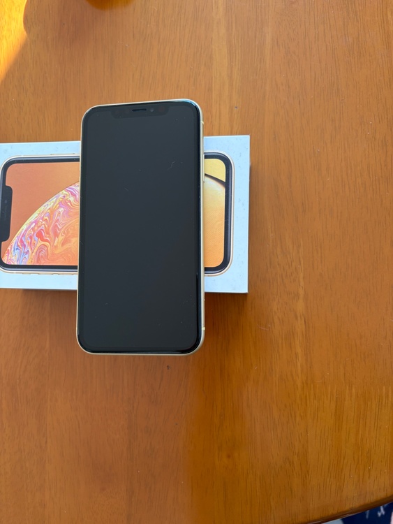 MT082J/A（スマホ）の商品画像 - 査定依頼日：2026年2月22日 - 最高査定価格：12,000円