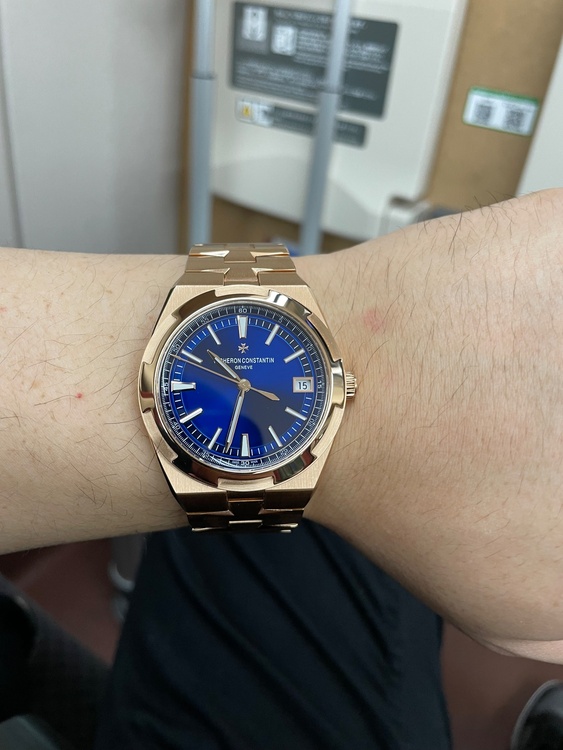 ヴァシュロン コンスタンタン オーヴァーシーズ （高級時計）の商品画像 - 査定依頼日：2026年1月16日 - 最高査定価格：9,000,000円