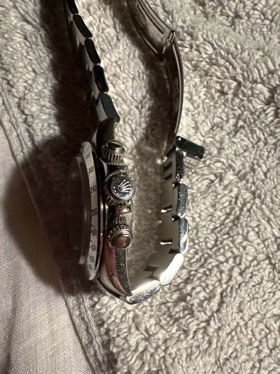 ロレックス デイトナ 1652（高級時計）の商品画像 - 査定依頼日：2025年2月5日 - 最高査定価格：4,000,000円