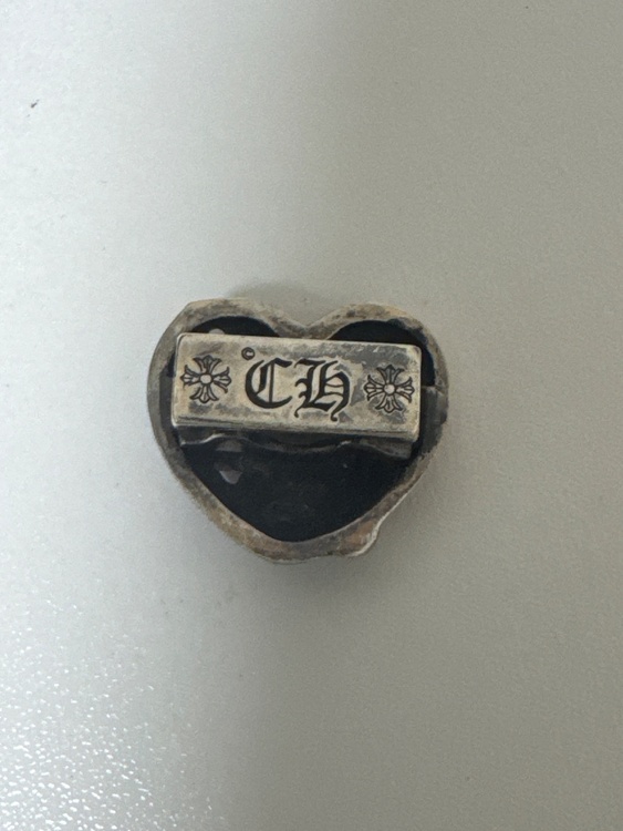 ハート型チャーム　ヘアゴム（古着・ファッション）の商品画像 - 査定依頼日：2025年12月26日 - 最高査定価格：50,000円