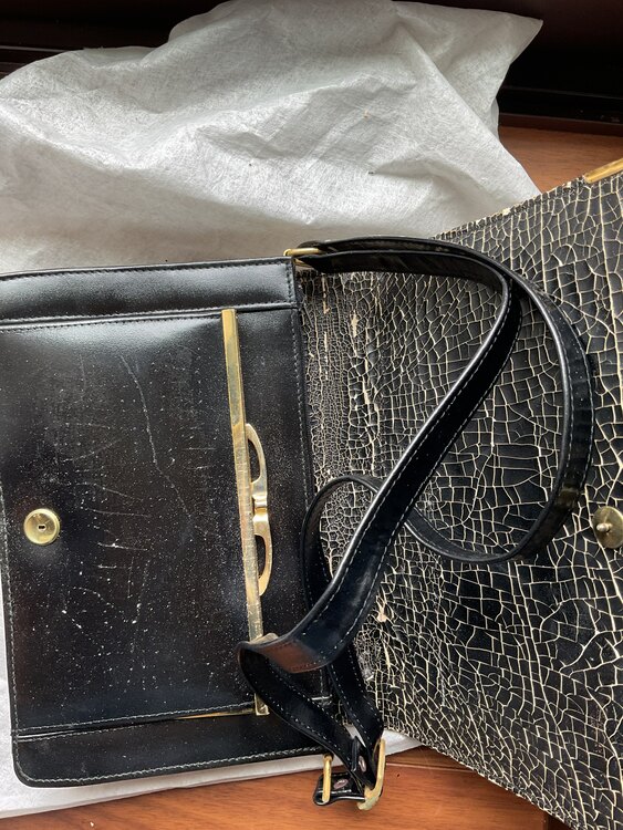 ディオール  （ブランドバッグ）の商品画像 - 査定依頼日：2025年5月26日 - 最高査定価格：1,000円