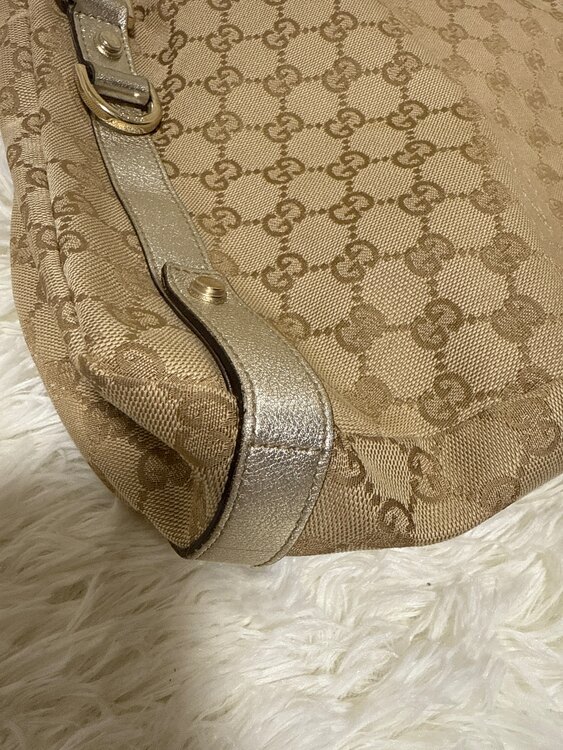 GUCCI アビー　トートバッグ　キャンバス（ブランドバッグ）の商品画像 - 査定依頼日：2025年5月24日 - 最高査定価格：50,000円