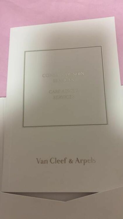 アルハンブラ スモールモデル ウォッチ VCARPEU800（高級時計）の商品画像 - 査定依頼日：2025年8月24日 - 最高査定価格：1,850,000円