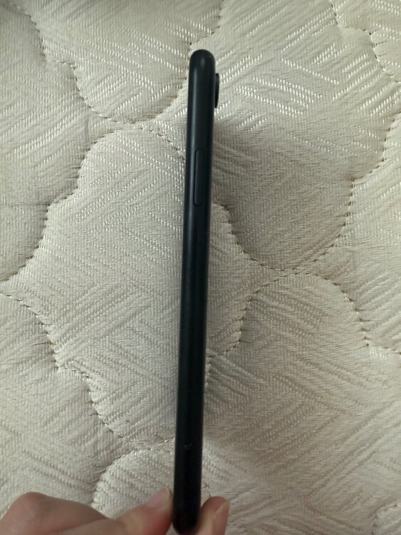 iPhoneXR ブラック 128G（スマホ）の商品画像 - 査定依頼日：2025年4月23日 - 最高査定価格：17,000円