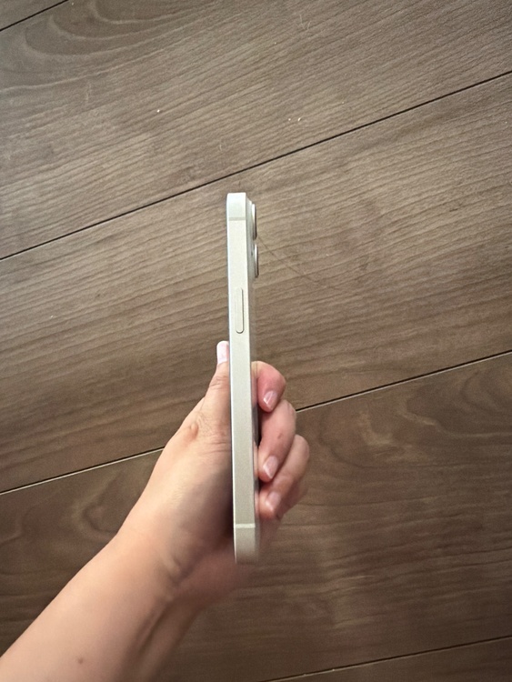 iPhone iPhone 14 128GB SIMフリー（スマホ）の商品画像 - 査定依頼日：2026年8月12日 - 最高査定価格：50,000円