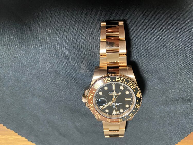 ロレックス GMTマスター 126715CHN（高級時計）の商品画像 - 査定依頼日：2025年2月19日 - 最高査定価格：6,150,000円