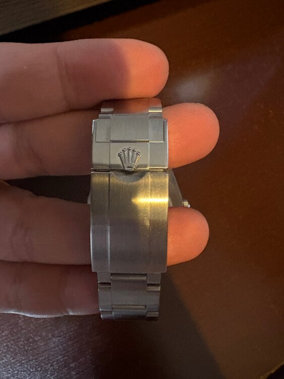 ロレックス エクスプローラー 21427（高級時計）の商品画像 - 査定依頼日：2025年3月26日 - 最高査定価格：1,000,000円