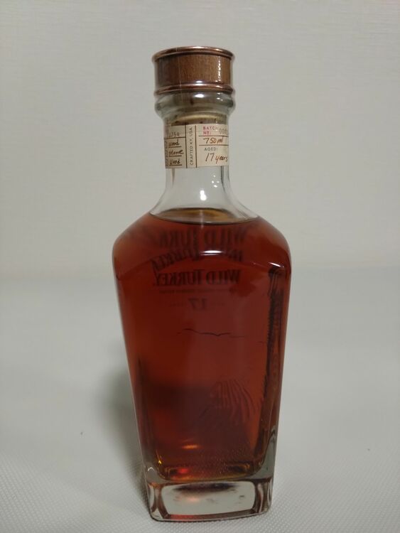 ワイルドターキーマスターズキープ（お酒）の商品画像 - 査定依頼日：2025年11月8日 - 最高査定価格：30,000円