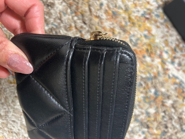 コインパース（ブランド財布・小物）の商品画像 - 査定依頼日：2025年8月28日 - 最高査定価格：30,000円