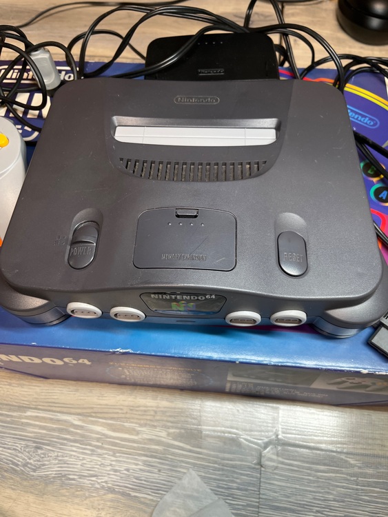 Nintendo64（ゲーム機本体・ゲームソフト）の商品画像 - 査定依頼日：2025年11月10日 - 最高査定価格：2,500円