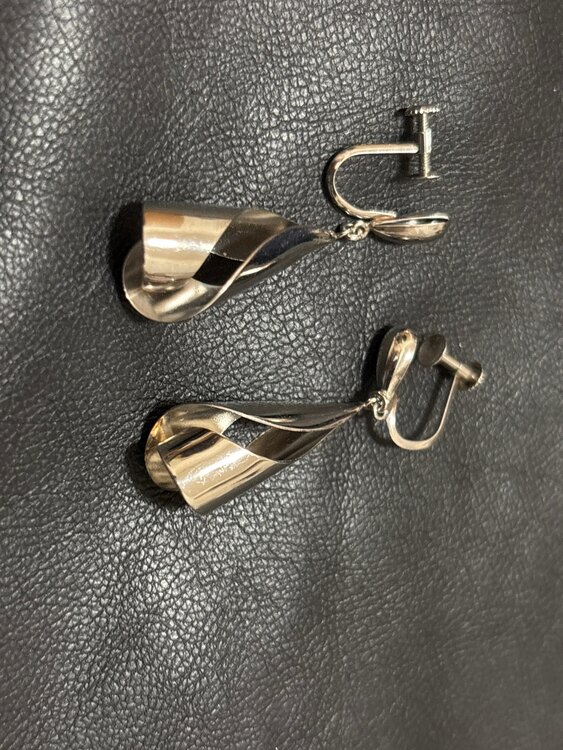 イヤリング（金・貴金属）の商品画像 - 査定依頼日：2025年3月10日 - 最高査定価格：15,000円